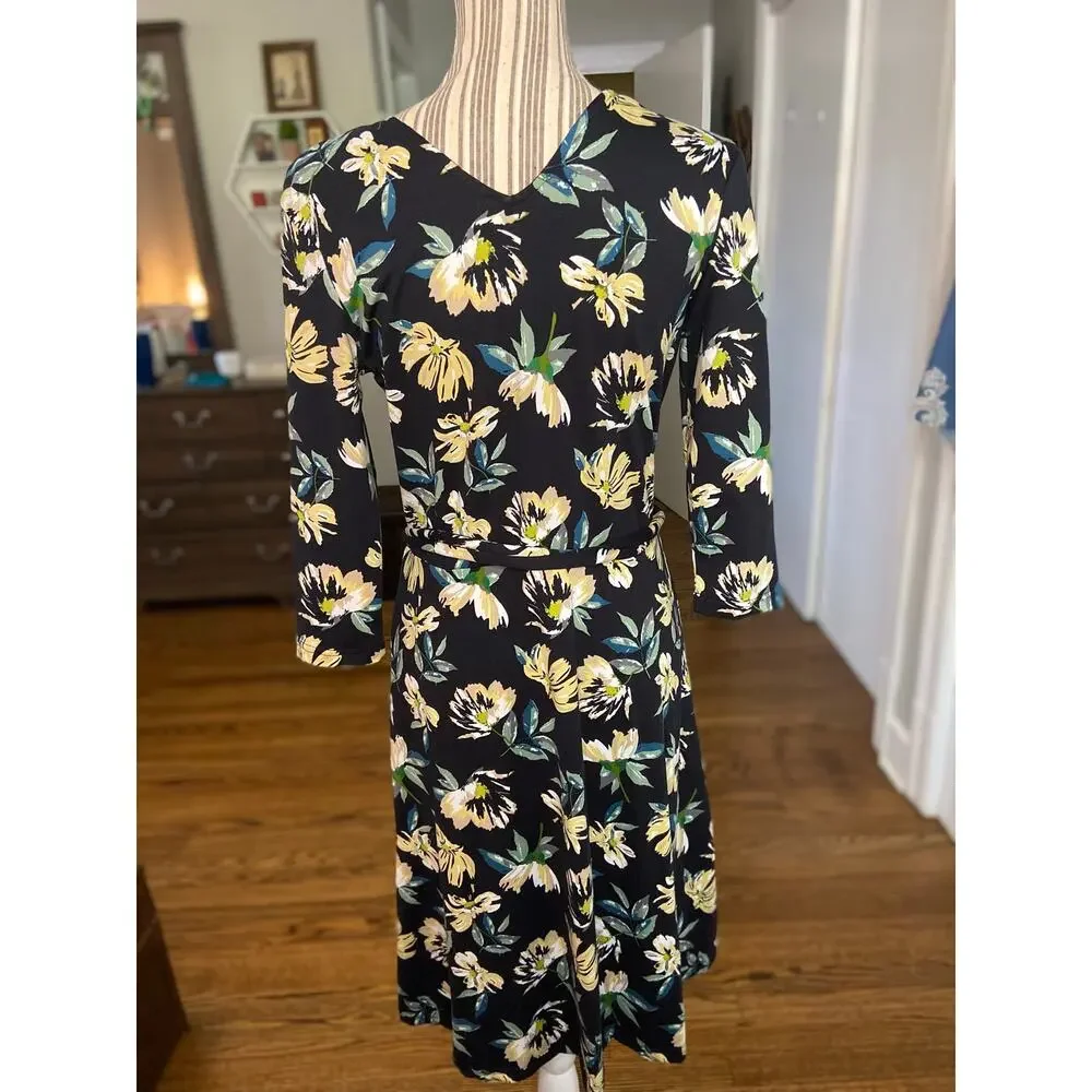 Serra black floral print crossover style 3/4 sleeve dress - Picture 5 of 8